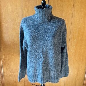 H&M Heather Gray Turtleneck Sweater 5% Alpaca
